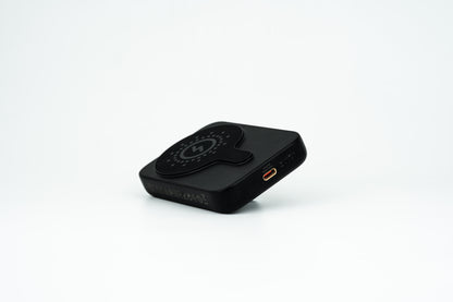 Magnetic Wireless Fast-Charging Powerbank